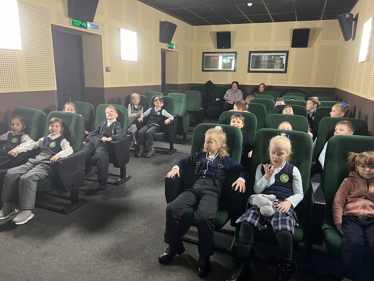 объединение двух центров государства. объединение восточных славя. объединение двух центров государства. образование древнерусского государства на карте олегом. образование государства восточных славян киевской руси.